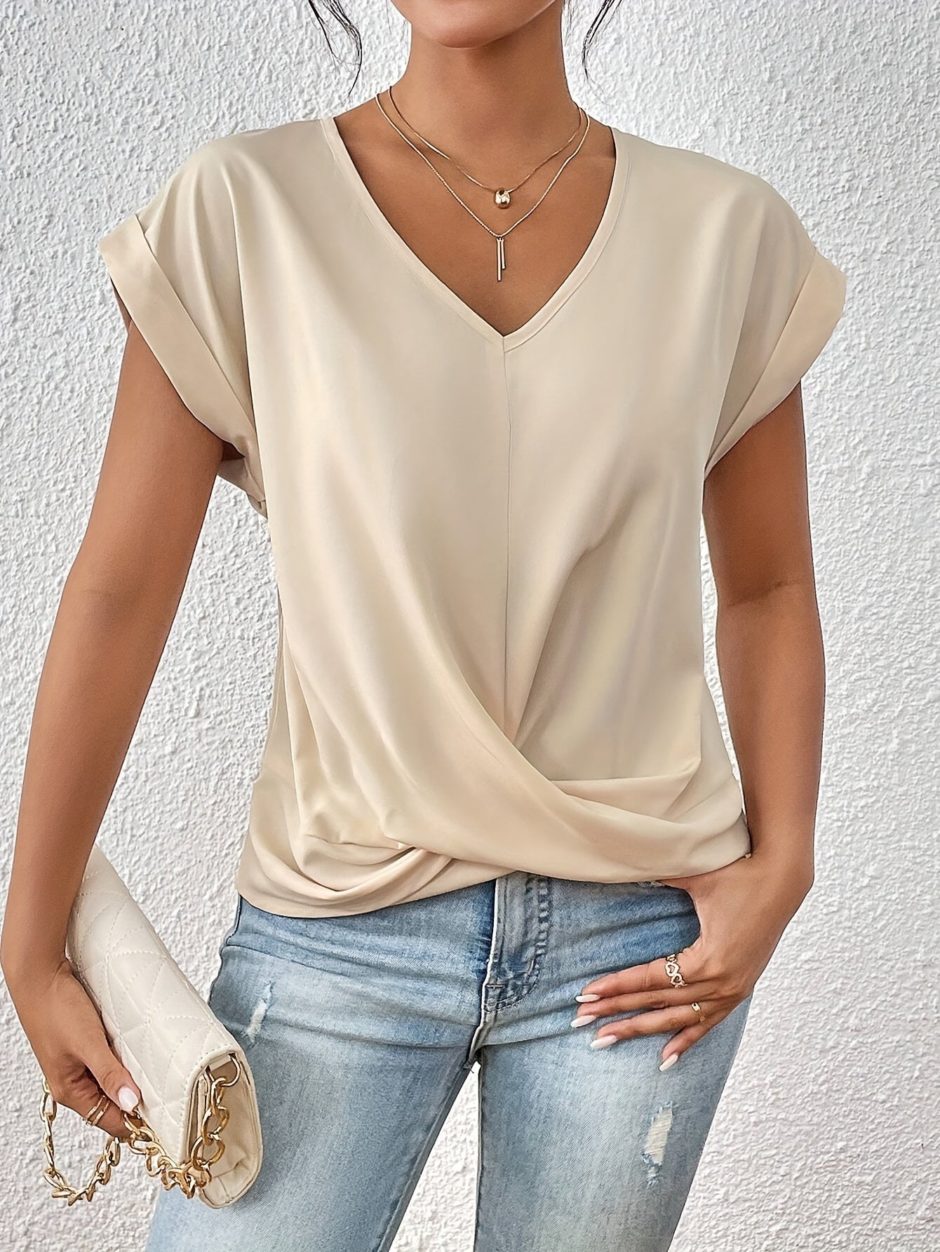 T-shirt décontracté avec col en V doux